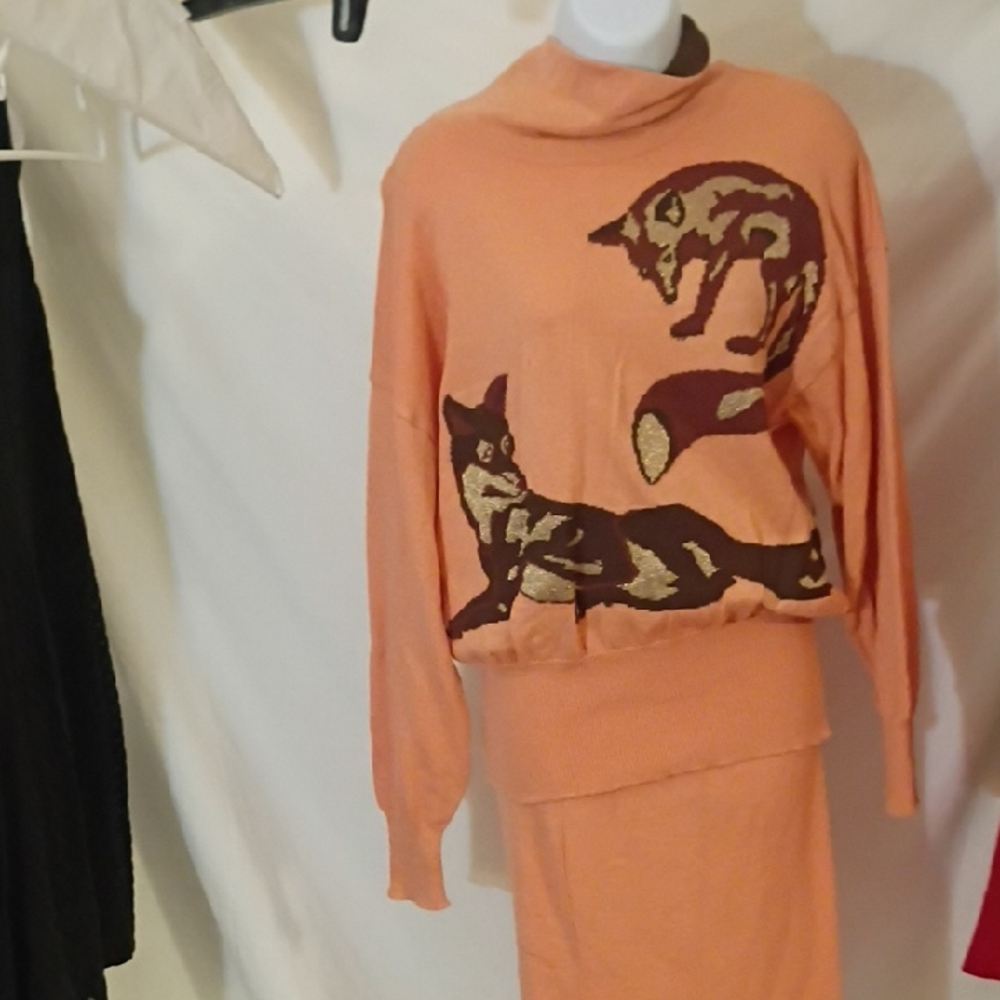 Escada Peach Fox Design Turtleneck Sweater